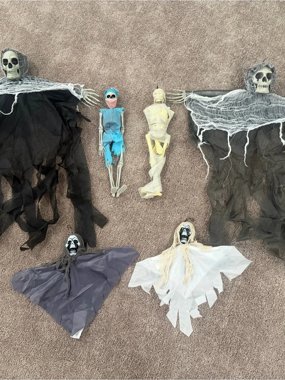 Halloween Decoration Skeletons